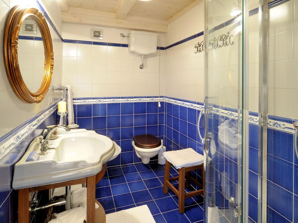 Residenza Matarazzo E Le Sue Soffitte Apartment Castellabate Phòng bức ảnh