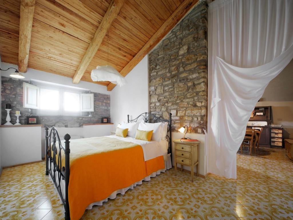 Residenza Matarazzo E Le Sue Soffitte Apartment Castellabate Phòng bức ảnh